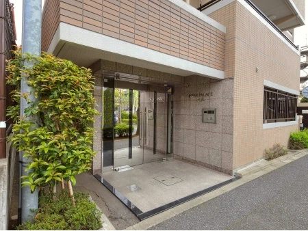 アーバンパレス一之江エントランス１｜都営新宿線「一之江」駅から徒歩3分です。