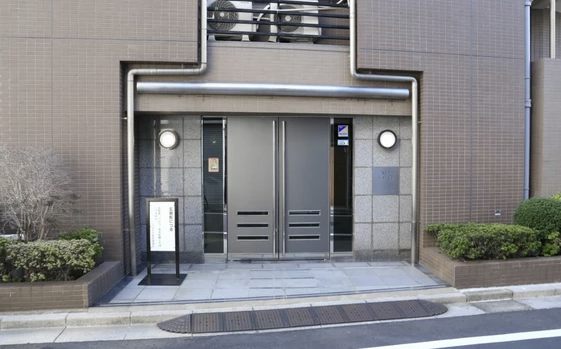 コスモ中野エントランス２｜ＪＲ「中野」駅、丸の内線「東高円寺」駅、丸の内線「新中野」駅が利用可です。