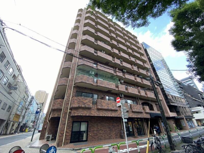 東京都新宿区新宿1丁目20-12外観１｜サンモール第８マンションは昭和６２年築、１０階建てのマンションです。