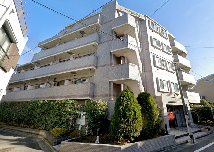 キャッスルシティ江古田外観１｜キャッスルシティ江古田は平成１７年築、５階建てのマンションです。