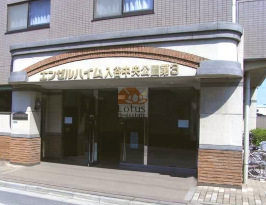 エンゼルハイム入谷中央公園第３エントランス｜エントランスはオートロック完備しています。