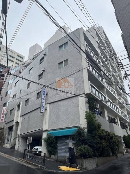 本郷春日マンション外観１｜本郷春日マンションは昭和44年築、8階建てのマンションです。