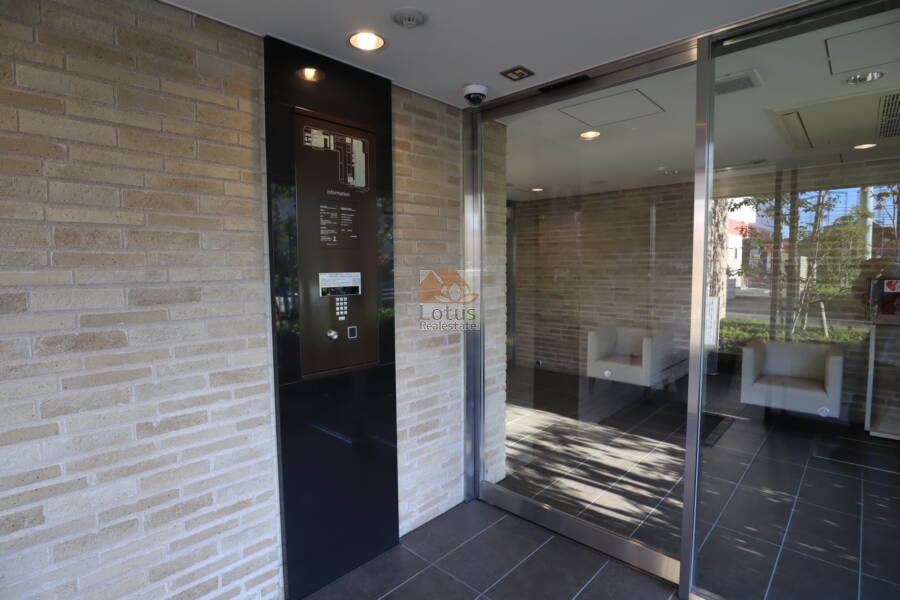 新小岩パークフロントパークテラス｜オートロック完備で安心です。