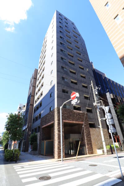 ガラステーション東日本橋外観｜ガラステーション東日本橋は平成16年築、15階建てのマンションです。