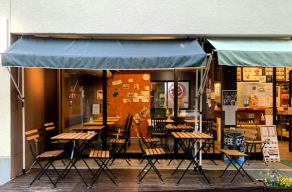SmB CAFE600｜1階に「SmB CAFE」があります。