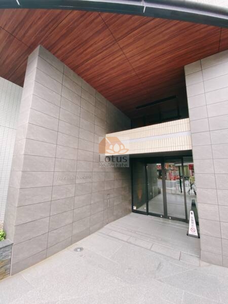 パークホームズ町屋エントランス１｜千代田線他「町屋」駅から徒歩5分です。