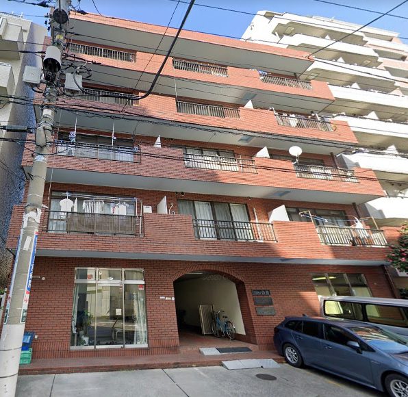 マンション山裕外観１｜マンション山裕は昭和５７年築、５階建てのマンションです。