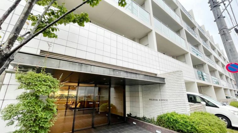 ウィルローズ一之江外観１｜区立西一之江小学校に隣接する、穏やかな住環境です。