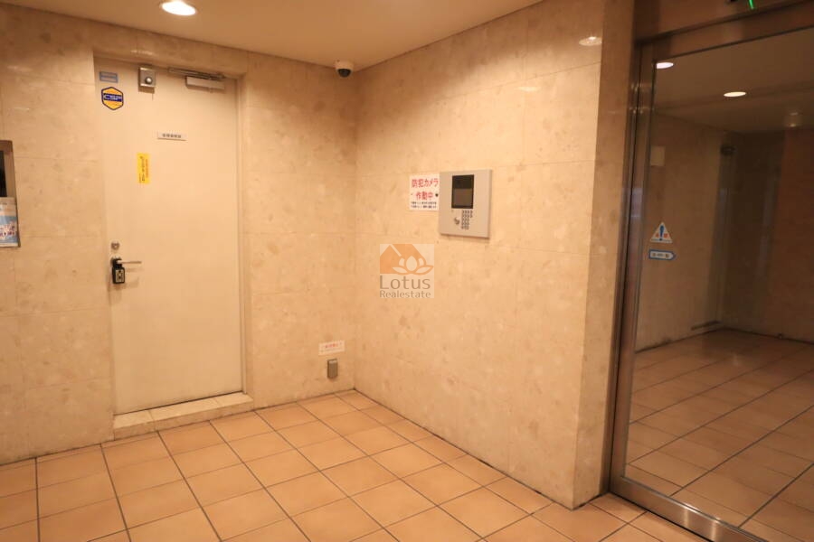 サンクチュアリ菊川リバーサイドステージ共用部1｜オートロック、防犯カメラ完備です。