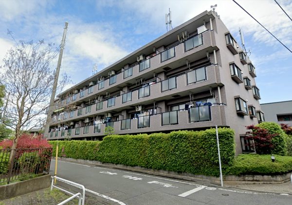 グレイス成城南外観１｜周辺は緑の多い閑静な住環境です。。