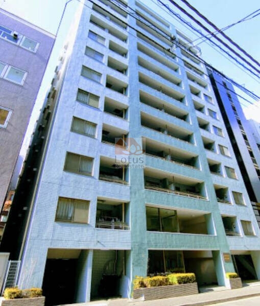 ファミール日本橋ブルー・クレール外観４｜ファミール日本橋ブルー・クレールは日比谷線「小伝馬町」駅や都営新宿線「馬喰横山」駅、都営浅草線「人形町」駅などが利用できる利便性のよい立地です。