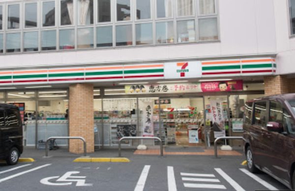 セブンイレブン 世田谷サザエさん通り店｜徒歩1分に「セブンイレブン 世田谷サザエさん通り店」があります。