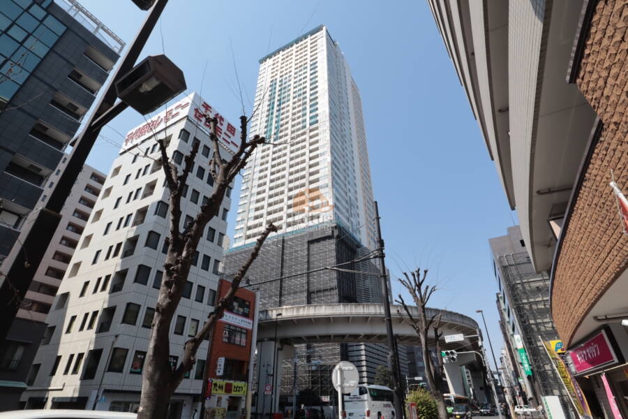 ステーションガーデンタワー外観11｜ステーションガーデンタワーは平成20年築、40階建てのタワーマンションです。