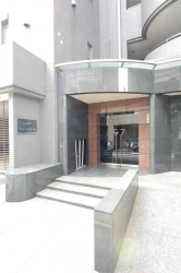 クレアール余丁町3｜オートロック付きで安心です。