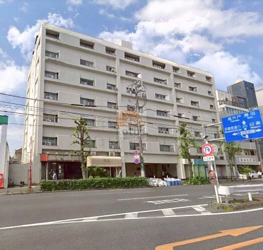 ライオンズマンション等々力外観４｜環八通り沿いに立地します。