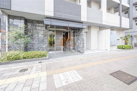 ＭＡＩＮＧＲＡＮＤＩＡＡＳＡＫＵＳＡエントランス１｜国際通りに立地します。