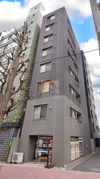 スパシエ新中野カステール外観２｜スパシエ新中野カステールは平成17年築、9階建てのマンションです。