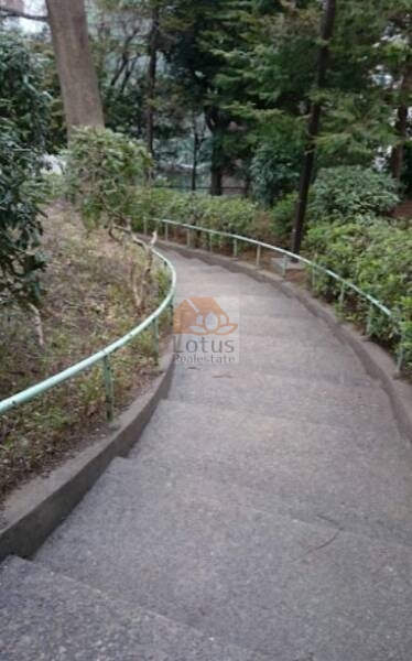 豊島区立駒込東公園２｜徒歩1分に「豊島区立駒込東公園」があります。