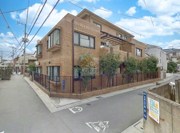 スターロワイヤル大井町外観２｜スターロワイヤル大井町は昭和63年築、3階建の低層マンションです。