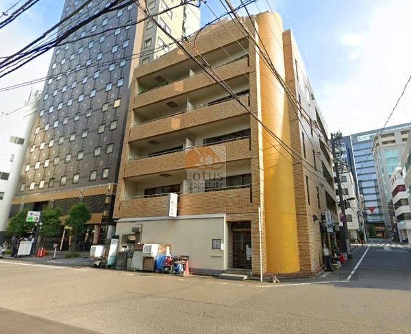 平河町リリエンハイム外観１｜平河町リリエンハイムは昭和55年築、9階建てのマンションです。お隣は「アパホテル半蔵門平河町」です。
