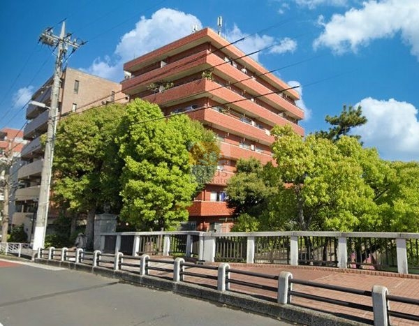 ニックハイム東陽町第３外観３｜「横十間川 親水公園」が目の前にあります。