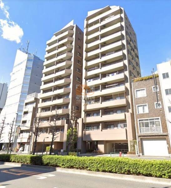 グランパーク門前仲町外観｜グランパーク門前仲町１番館は平成8年築、13階建てのマンションです。清澄通り沿いに壱番館と弐番館があります。