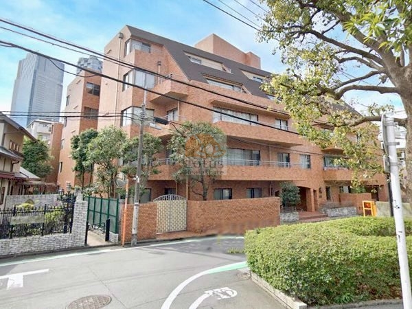 ハイ・トリオ赤坂八丁目外観３｜ハイトリオ赤坂八丁目は昭和53年築、5階建てのマンションです。