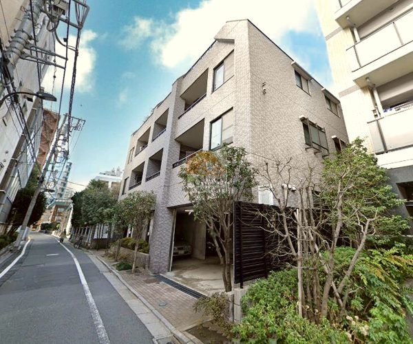 セザール市谷田町外観１｜セザール市谷田町は平成12年築、5階建てのマンションです。