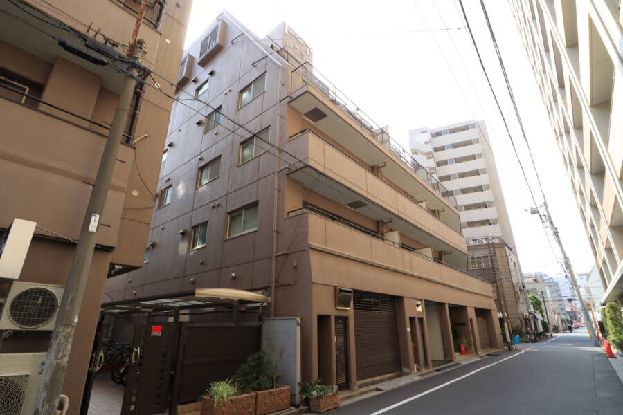 トーア第２浅草マンション外観2｜最寄り駅はつくばエクスプレス「浅草」駅です。