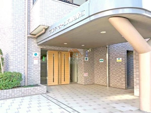 藤和シティホームズ駒込駅前エントランス５｜ＪＲ「駒込」駅から徒歩2分の立地です。