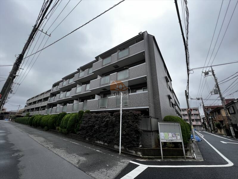 アールヴェール練馬中村橋外観１｜アールヴェール練馬中村橋は、平成8年築、4階建てのマンションです。