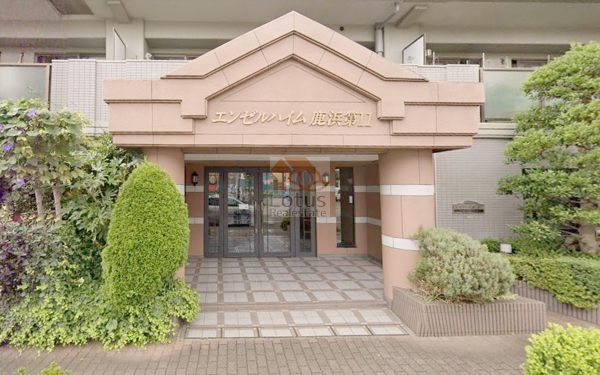 エンゼルハイム鹿浜１１エントランス１｜オートロック付きで安心です。
