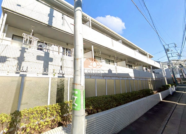 コスモ上馬外観１｜コスモ上馬は昭和61年築、3階建てのマンションです。