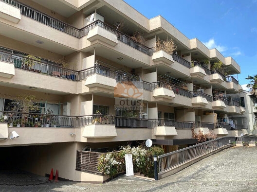 ルミエール青山外観１｜ルミエール青山は昭和44年築、4階建てのマンションです。