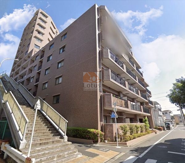 ダイアパレス小岩外観6｜西側は環七通り陸橋があります。