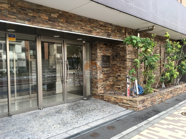 ゼクシア南千住エントランス１｜オートロック付きで安心です。