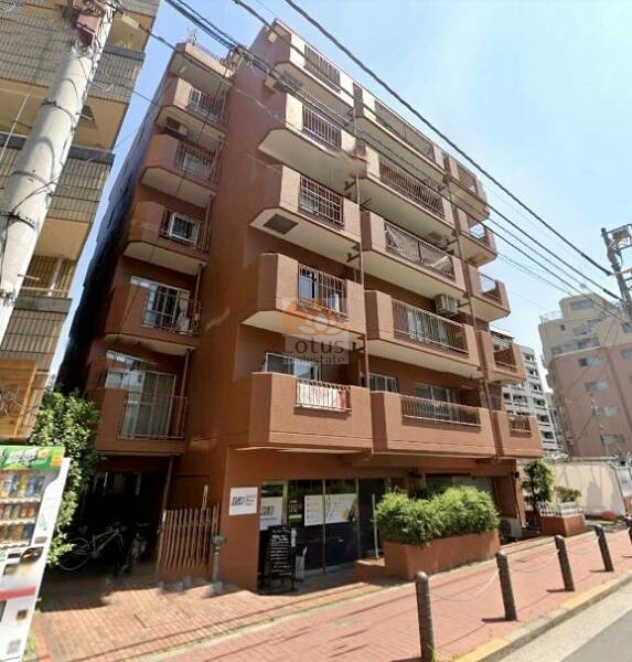 マンションセントポール外観１｜マンションセントポールは昭和55年築、7階建てのマンションです。