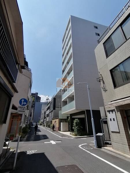 ヴォーガコルテ浅草橋 (9)｜総武線「浅草橋」駅東口から徒歩3分の住宅街に立地します。