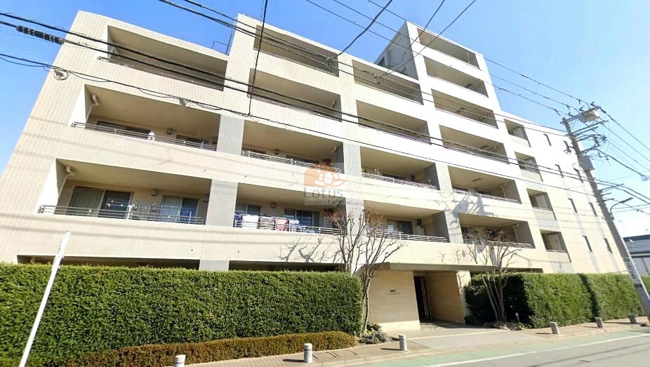 プラウド石神井公園外観４｜プラウド石神井公園は、2006年（平成18年）築、7階建てのマンションです。