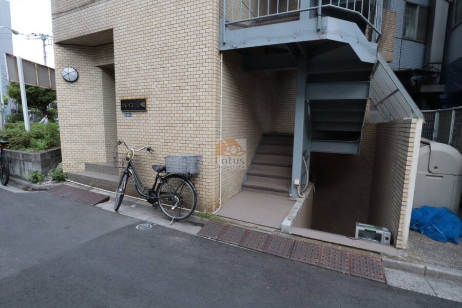 ソレイユ三ノ輪共用部5