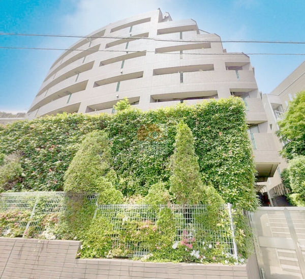 シルフィード南平台外観１｜シルフィード南平台は平成12年築、8階建てのマンションです。