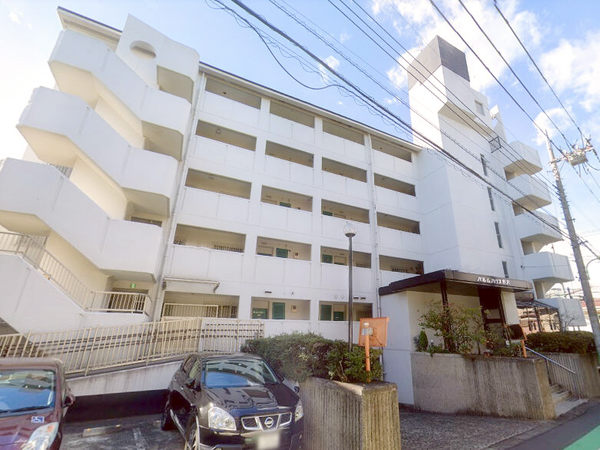 パルムハウス野沢外観２｜パルムハウス野沢は昭和51年築、5階建てのマンションです。