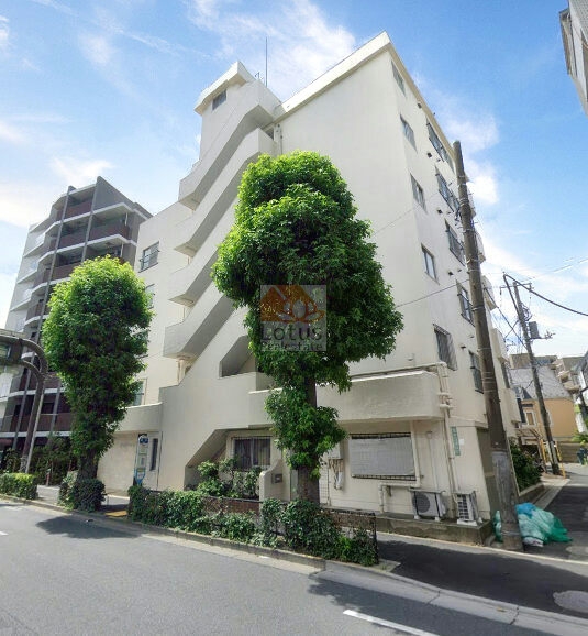 京王瀬田マンション外観１｜京王瀬田マンションは昭和53年築、6階建のマンションです。