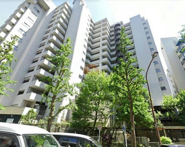 新池田山マンション外観3｜新池田山マンションは昭和46年築、14階建てのマンションです。