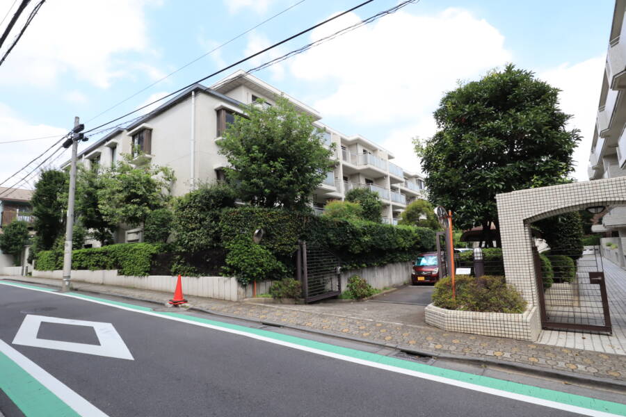 ハウス梅ヶ丘外観3