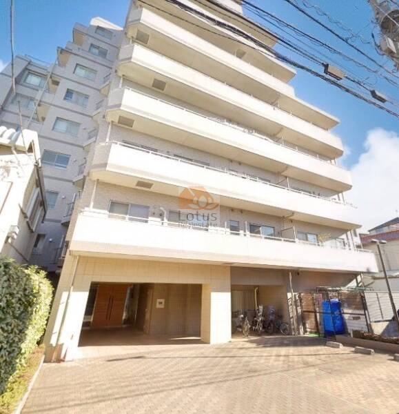グランハイム町屋外観１｜グランハイム町屋は2002年（平成14年）6月に建てられた10階建てのマンションです。