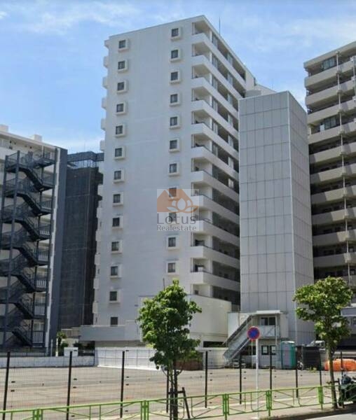 王子神谷パークハウス外観１｜王子神谷パークハウスは平成13年築、14階建てのマンションです。