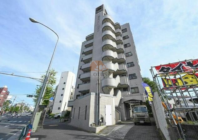 ＫＭエンゼルハイム中村橋外観１｜ＫＭエンゼルハイム中村橋は平成4年に建てられた8階建ての建物であり、総戸数は20戸となっています。コンパクトながらも新耐震基準に適合しており、安心して暮らすことができます。
