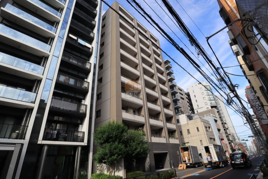 イニシアイオ湯島三組坂上外観2