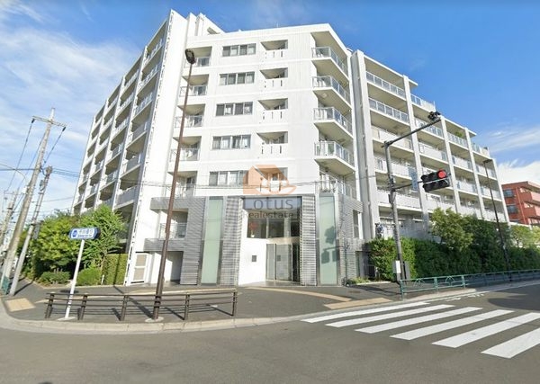 ライオンズ石神井サウスマークス外観１｜ライオンズ石神井サウスマークスは平成19年築、8階建てのマンションです。